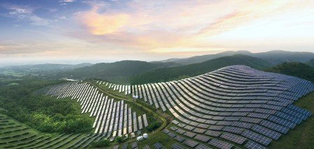 光伏行业迎“巨亏潮”！5家龙头预亏超289亿，2026年拐点将至？