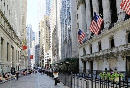 白银、科技股、比特币！华尔街哪里最拥挤 哪里踩踏就最惨烈……