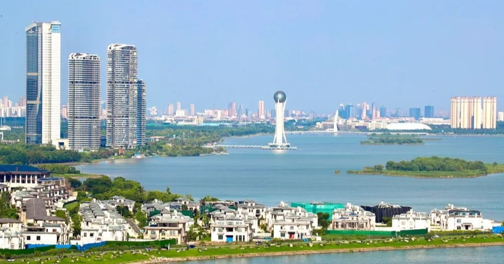 滨湖建设债券遭撤标背后：“借新还旧”承压，资产流动性与盈利隐忧凸显